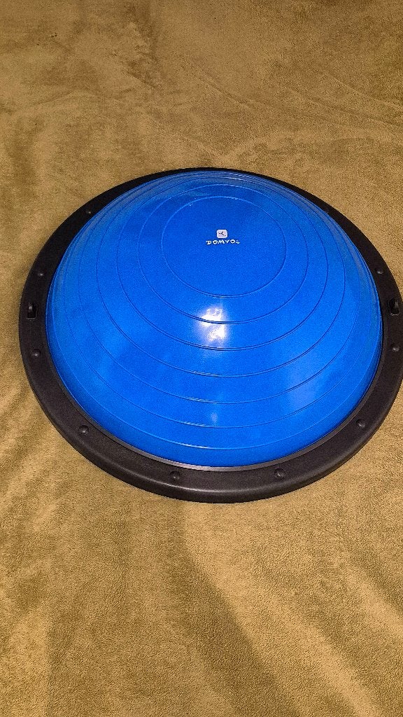 BOSU Domyos Decathlon – Kit complet avec élastiques et pompe, Ophalen, Kunststof, Overige typen, Zo goed als nieuw