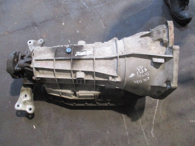 VERSNELLINGSBAK AUTOMAAT BMW 5 serie Touring (E39), Gebruikt, BMW, Petuelring 130
80809  München, DE, Bayerische Motoren Werke AG