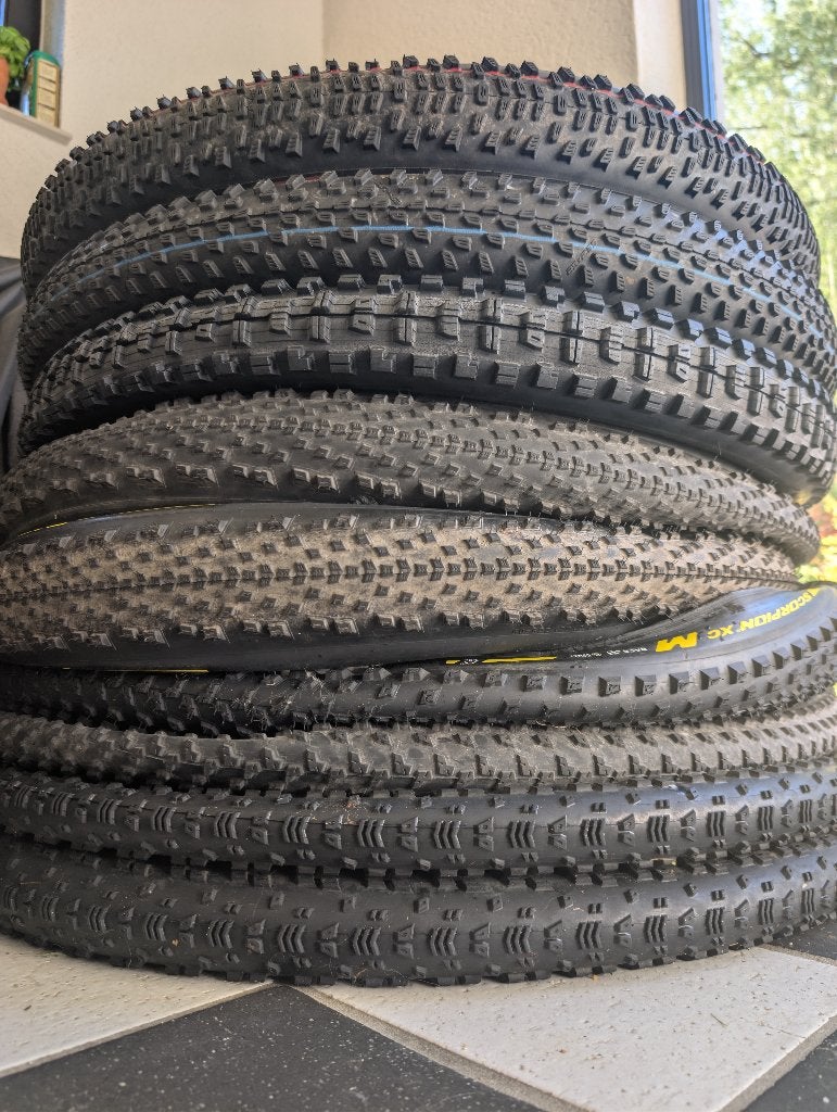Lot MTB banden (Maxxis, Schwalbe, Pirelli), Vélos & Vélomoteurs, Vélos Pièces, Comme neuf, Pneu, Caoutchouc, Enlèvement