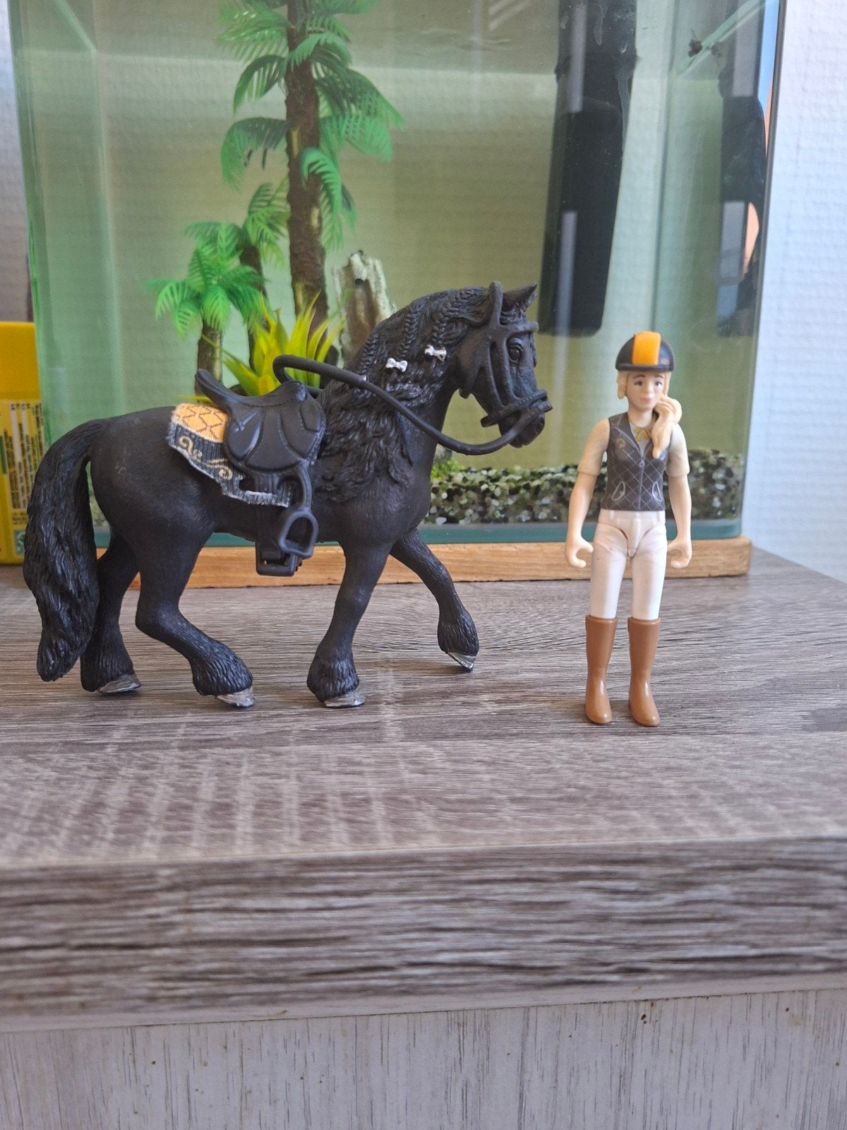Schleich figurine jument frison,cavalière + accessoires, Comme neuf