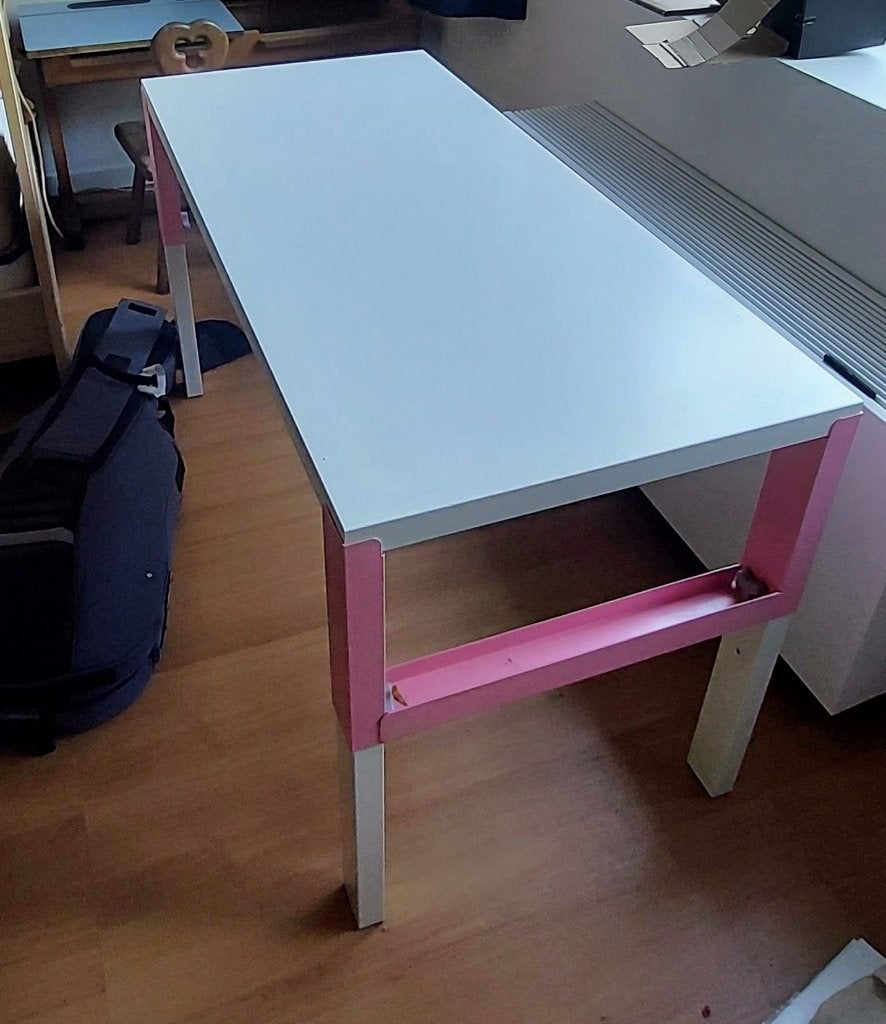 Bureau pour enfant IKEA PÅHL 128 cm - réglable + armoire, Enfants & Bébés, Chambre d'enfant | Tables & Chaises, Utilisé, Table(s)