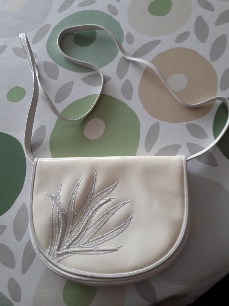 Lederen meisjes handtas, Handtassen en Accessoires, Ophalen, Zo goed als nieuw, Beige, Handtas