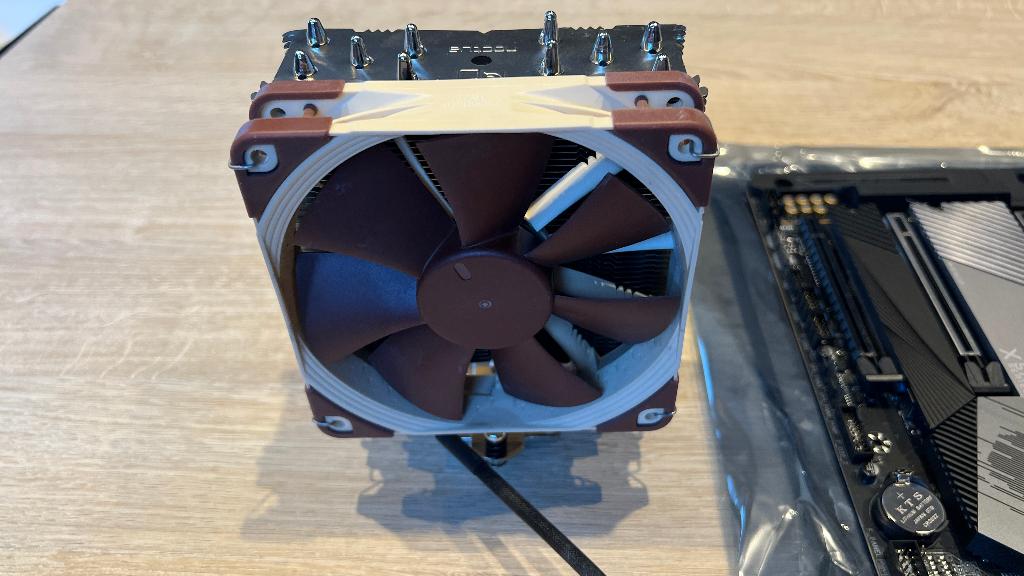 Noctua CPU koeler, Computers en Software, Computerkoelers, Ophalen of Verzenden, Nieuw, Luchtkoeling