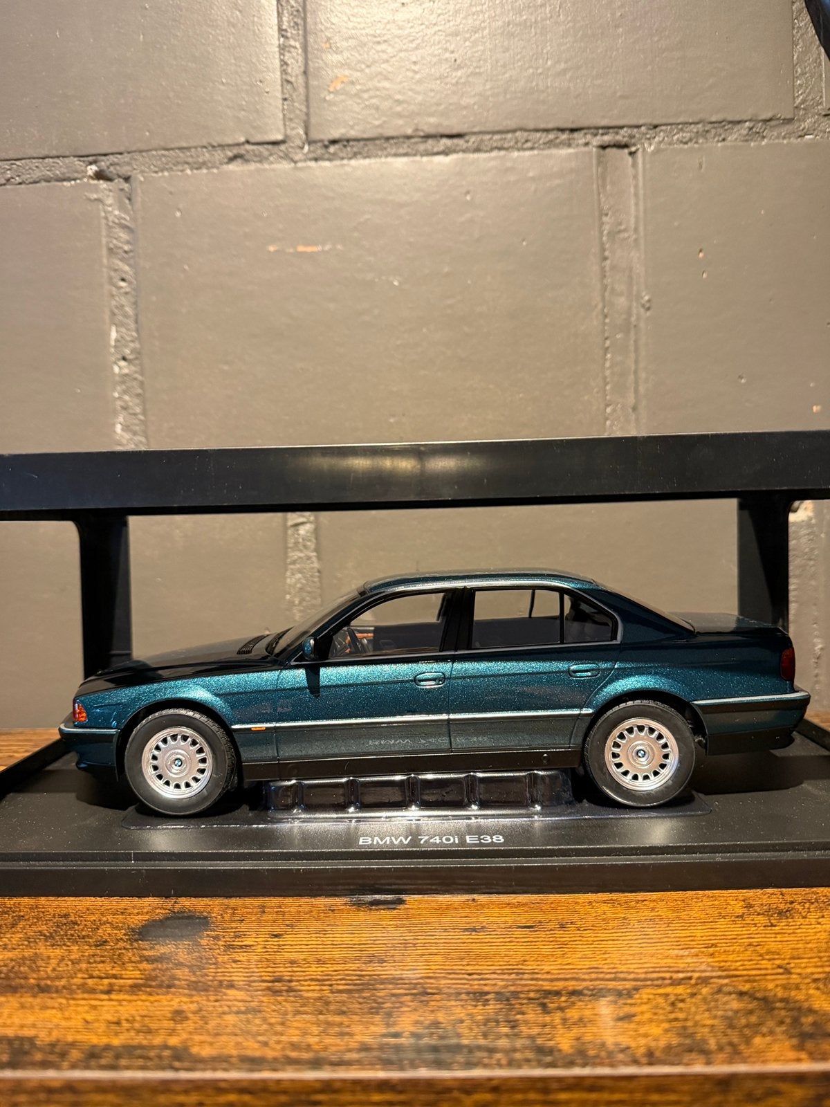 Bmw E38 740i, Enlèvement ou Envoi, Comme neuf
