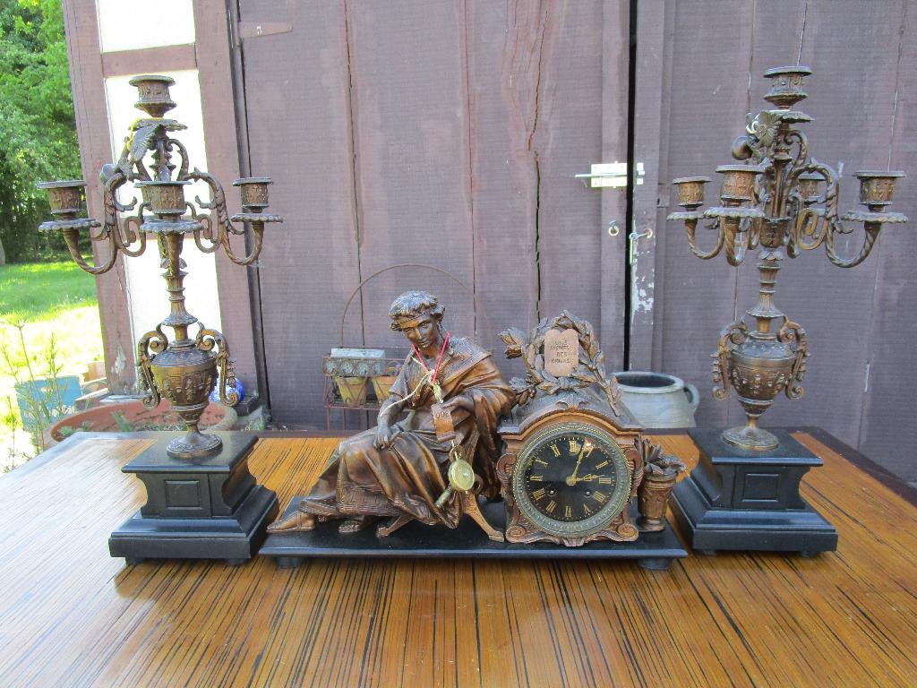 horloge avec chandeliers, zamac, Enlèvement
