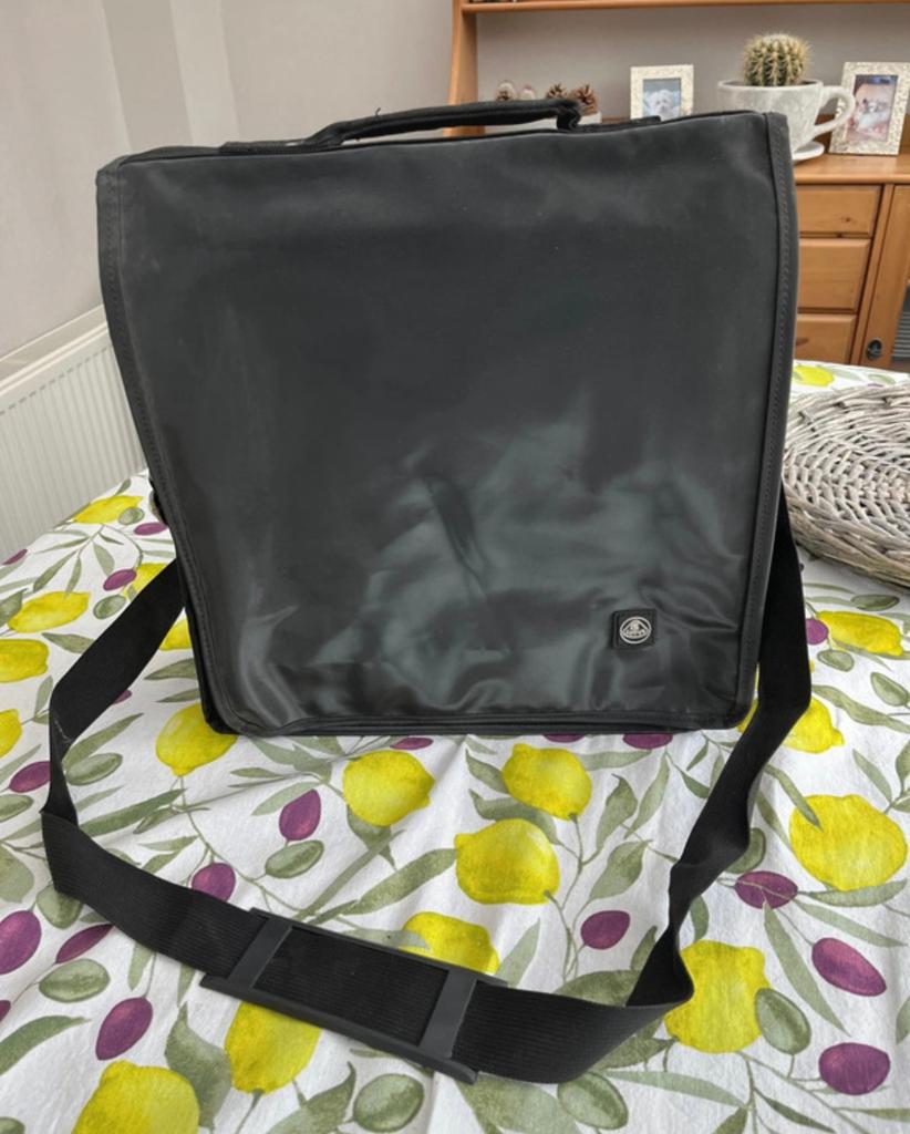 Tas Lotus Motorsport, Ophalen, Tabletvak, Zo goed als nieuw, Zwart