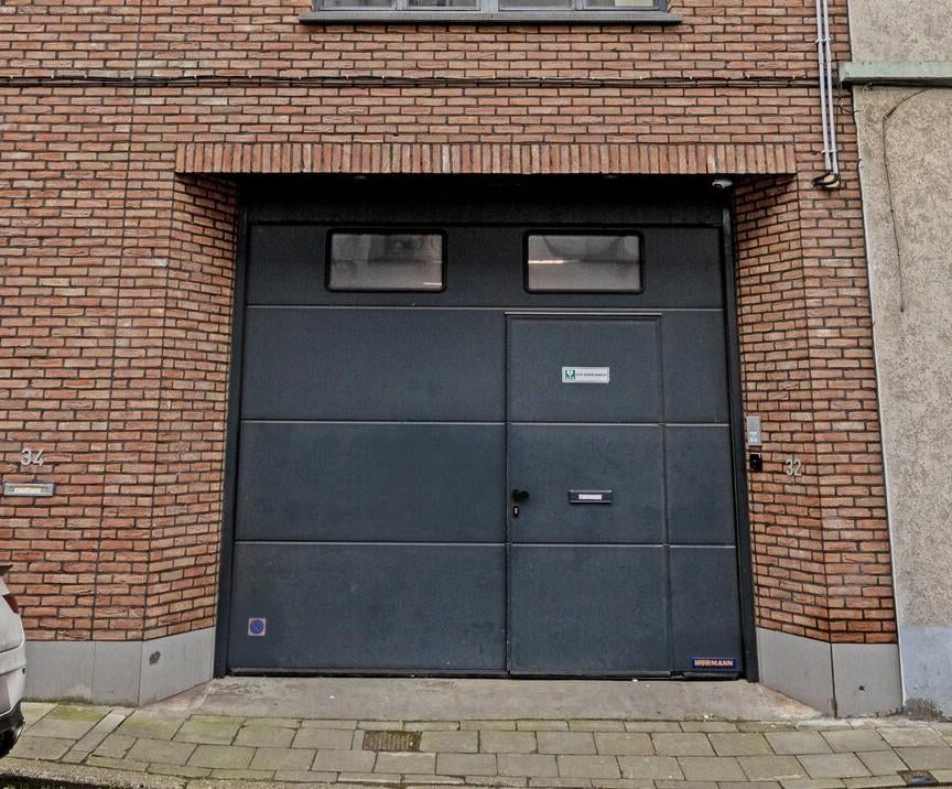Sectionele garagepoort met automatisatie, Doe-het-zelf en Bouw, Ophalen, Gebruikt, Garagedeur, Metaal
