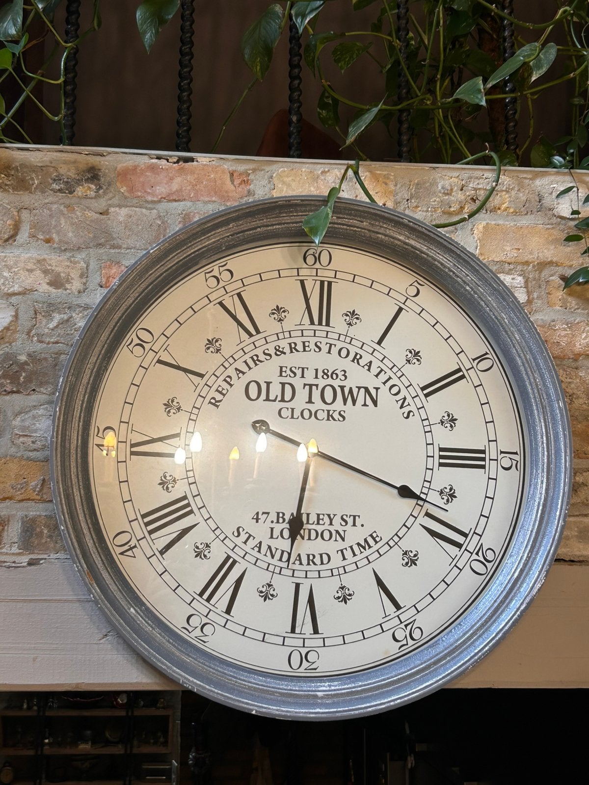 Grote decoratieve wandklok – Old Town Clocks – Ø 75 cm, Huis en Inrichting, Ophalen, Wandklok