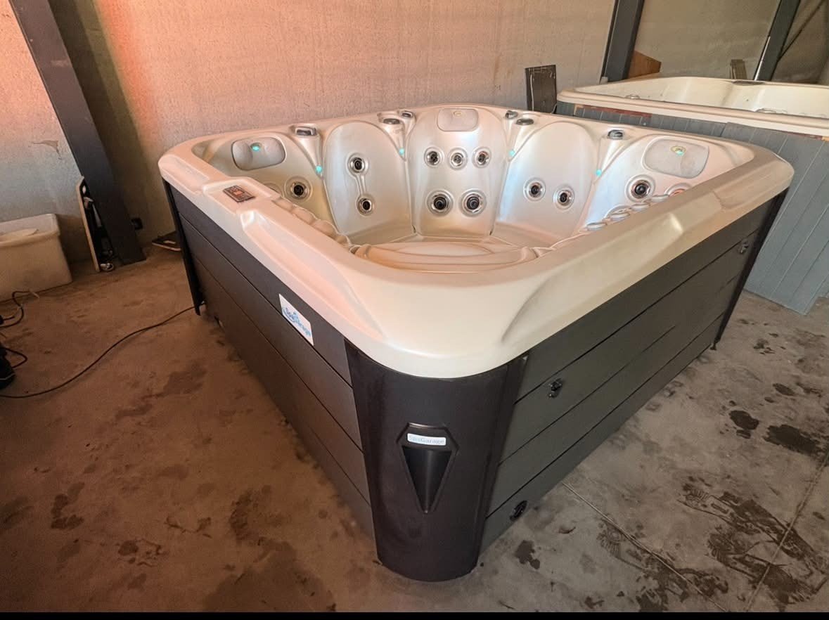 Jacuzzi 5 personnes – Livraison gratuite partout en Belgique, Enlèvement, Comme neuf, Éclairage