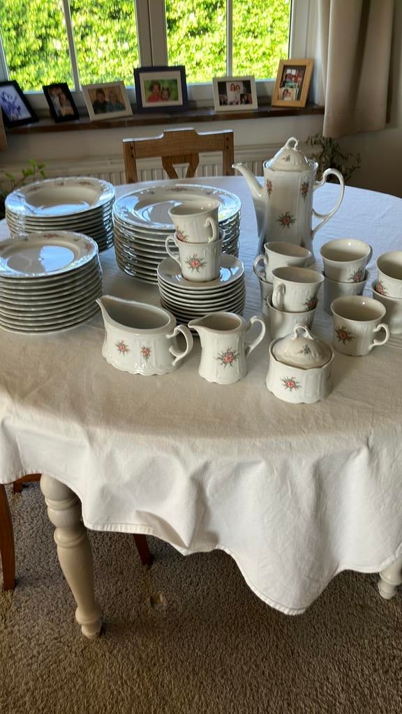 Services de vaisselle, Huis en Inrichting, Keuken | Servies, Ophalen, Zo goed als nieuw, Overige stijlen, Porselein