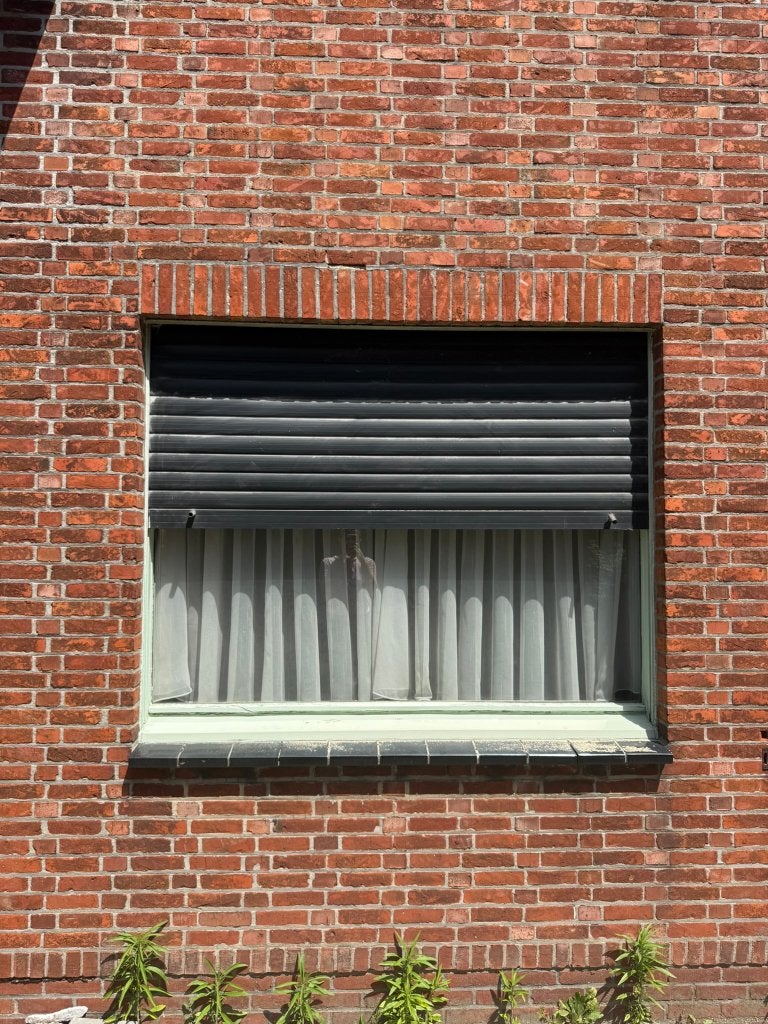 Zwarte handmatige rolluiken, gebruikt, goede staat, Doe-het-zelf en Bouw, Rolluiken, Ophalen, Gebruikt, Overige kleuren, 100 tot 150 cm