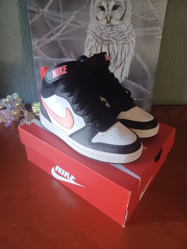 Nieuwe Nike Court Borough Mid 2 Sneakers in Doos – Maat 36, Kinderen en Baby's, Kinderkleding | Schoenen en Sokken, Nieuw, Schoenen