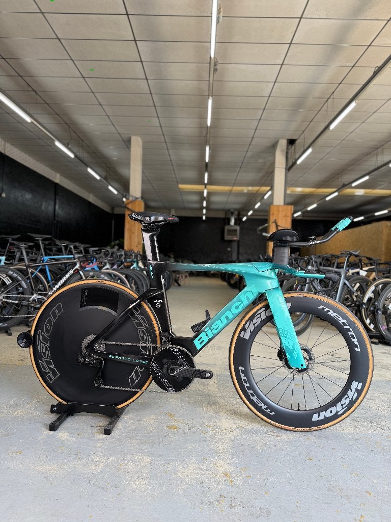 Bianchi Aquila RC Disc Dura Ace Di2 Carbon Racefiets, Ophalen, Zo goed als nieuw