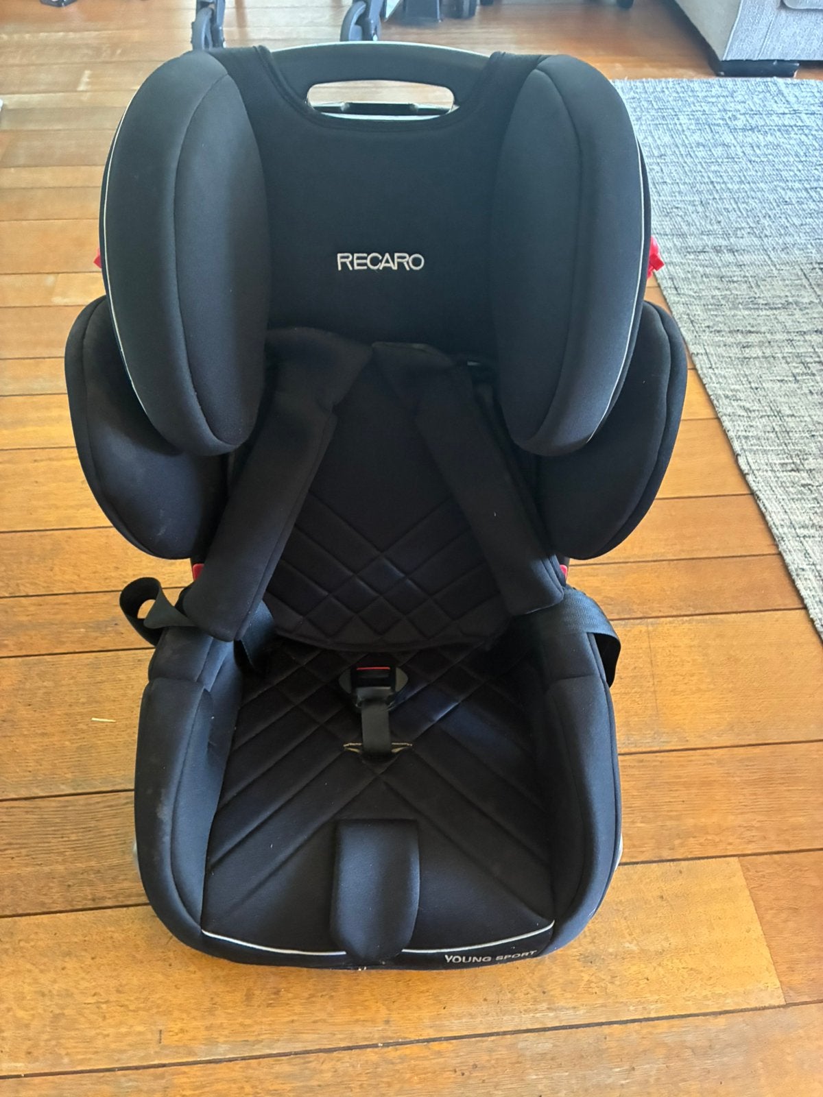 Recaro young sport autostoeltje, Kinderen en Baby's, Autostoeltjes, Verstelbare rugleuning, Zo goed als nieuw, 9 t/m 36 kg, Ophalen