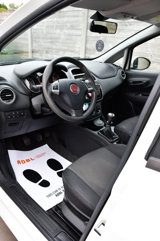 Fiat Punto 1.2i*LED*AC*velgen*, Auto's, Voorwielaandrijving, Stof, 50 kW, Handgeschakeld