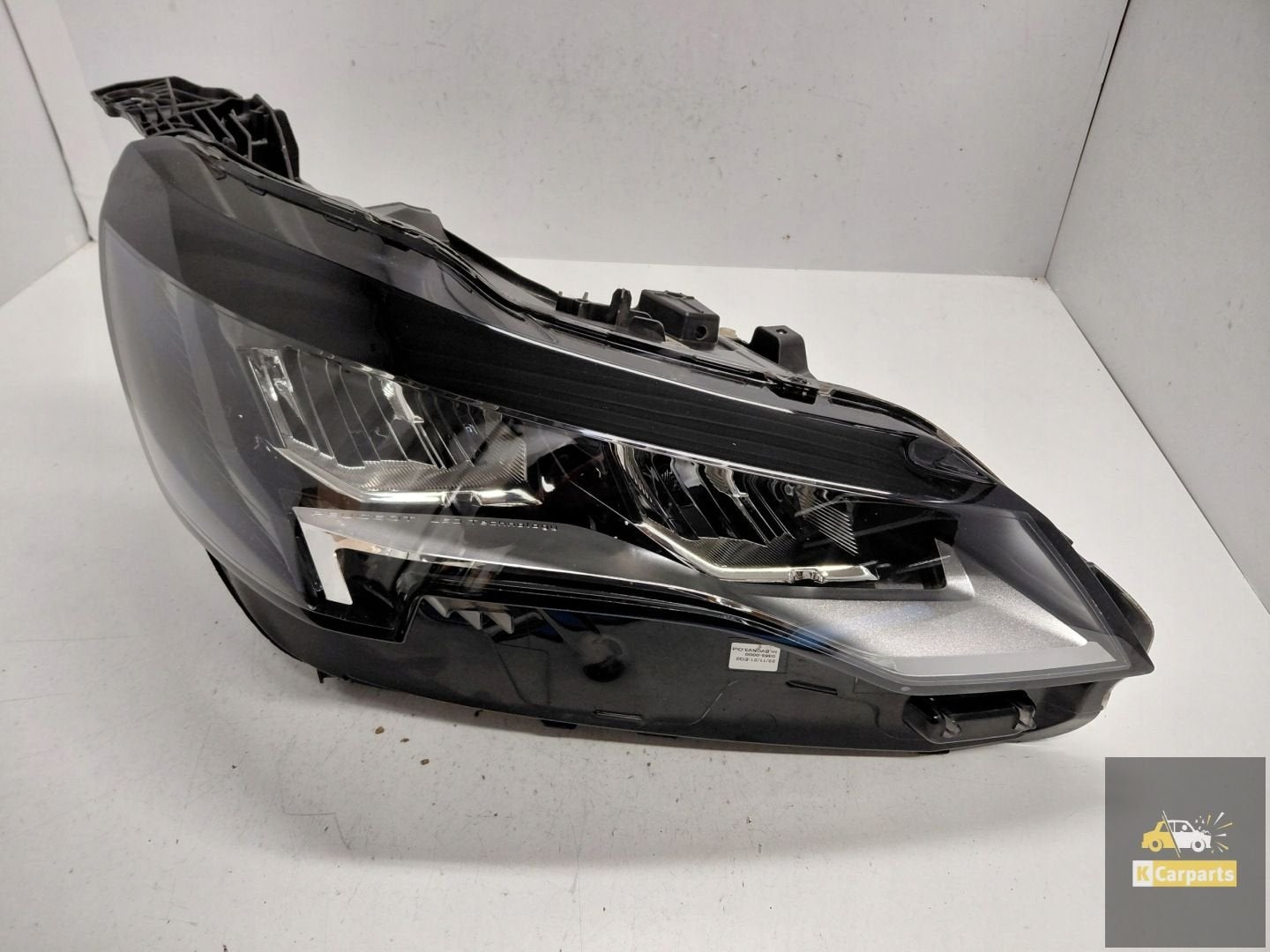 9836230180, Peugeot 3008 5008 II Lift LED rechterlamp, Taurusavenue 1
2132 LS  Hoofddorp, NL, Gebruikt, Contact.group@renault.com