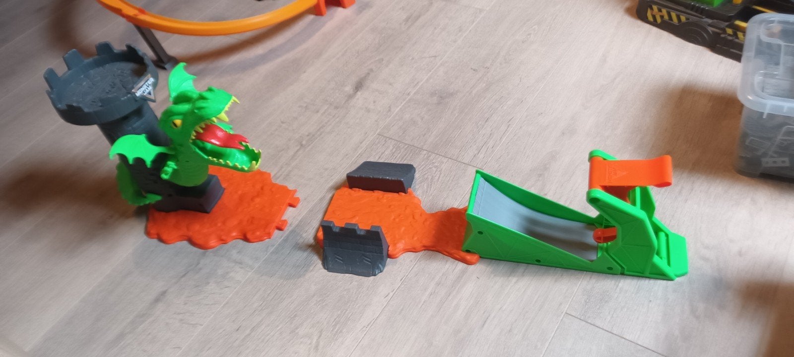 Monster Jam DUELING DRAGONS STUNT Set, Enlèvement, Comme neuf