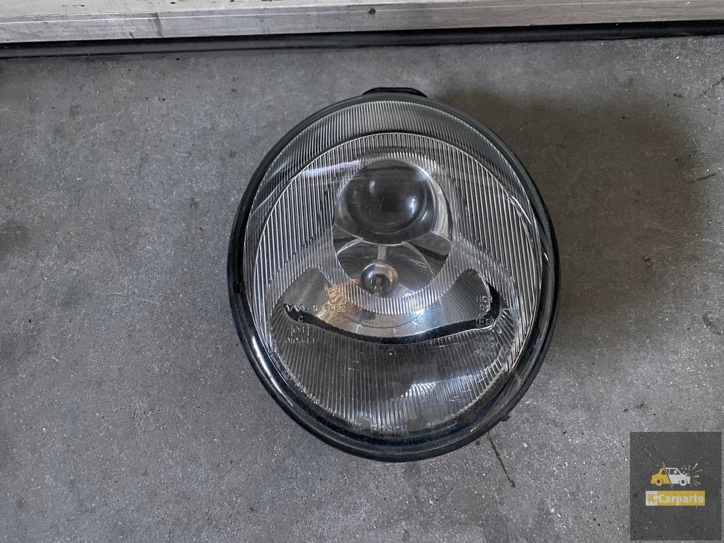 99363103200, VOORLICHT RECHTS PORSCHE 911 993, Gebruikt, Porscheplatz 1
70435  Stuttgart, DE, Porsche, Info@porsche.de
