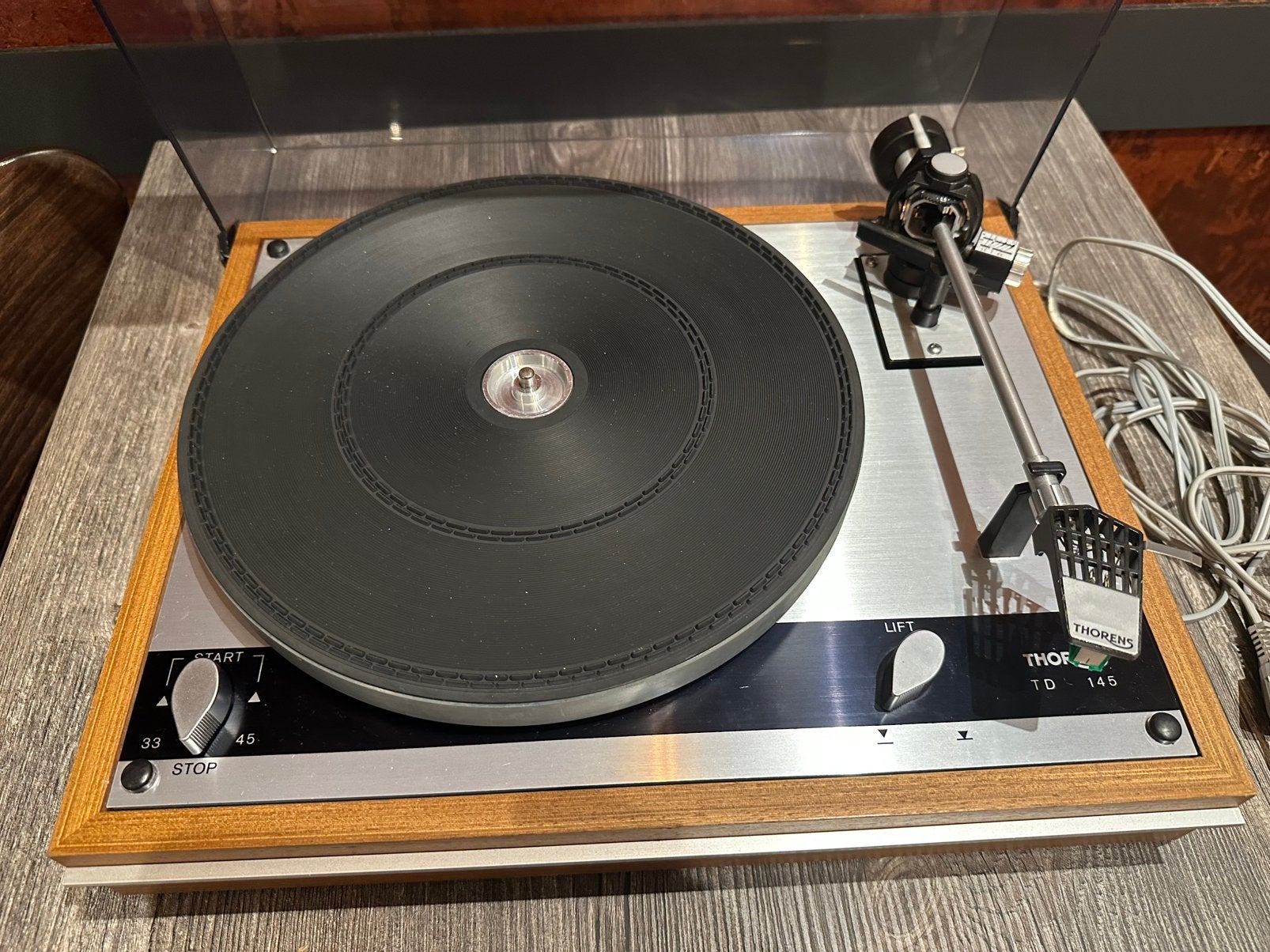 Vintage Thorens TD-145 platenspeler (TD-160 met autostop), Audio, Tv en Foto, Ophalen, Zo goed als nieuw, Platenspeler, Thorens