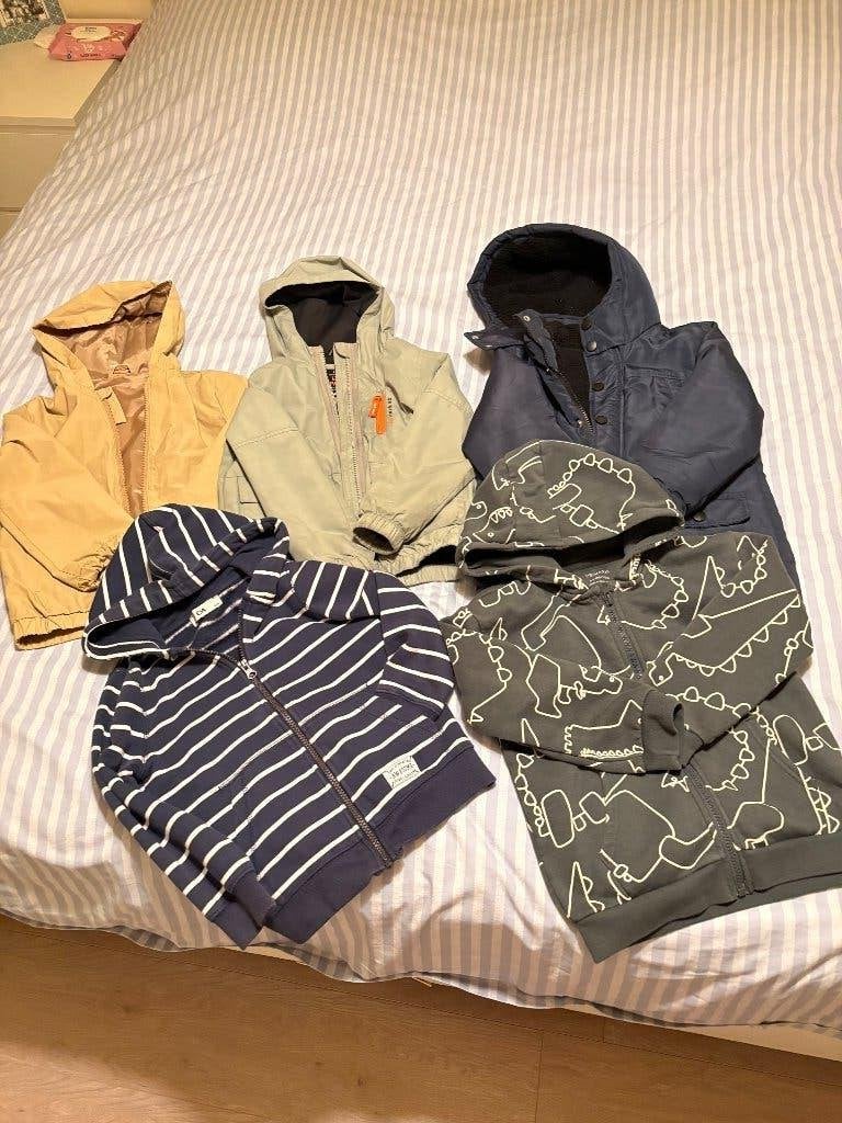 Jongens jassen en vesten maat 116, Enlèvement, Comme neuf, Garçon, Manteau