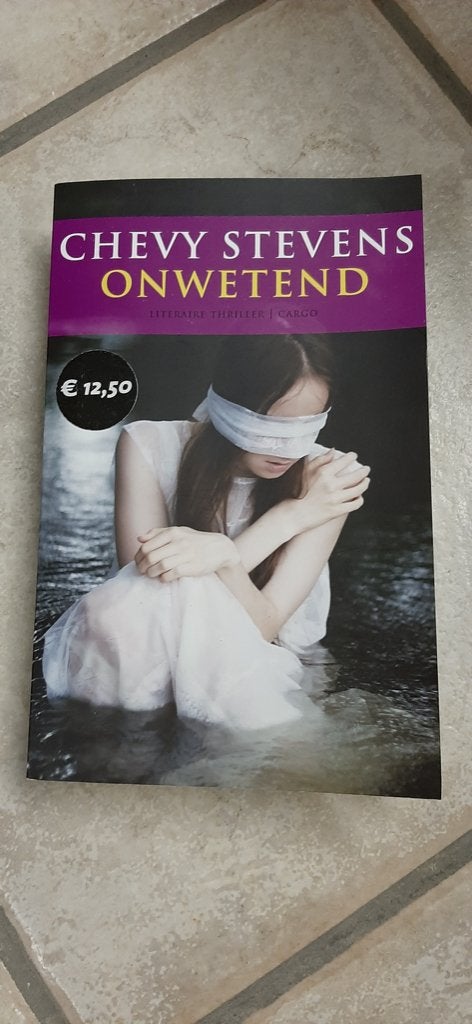 Chevy Stevens - Onwetend, Enlèvement ou Envoi, Comme neuf