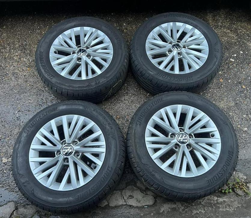 VW Passat Originele  16 inch Velgen met Zomer Banden, Auto-onderdelen, Banden en Velgen, 215 mm, 16 inch, Banden en Velgen, Nieuw