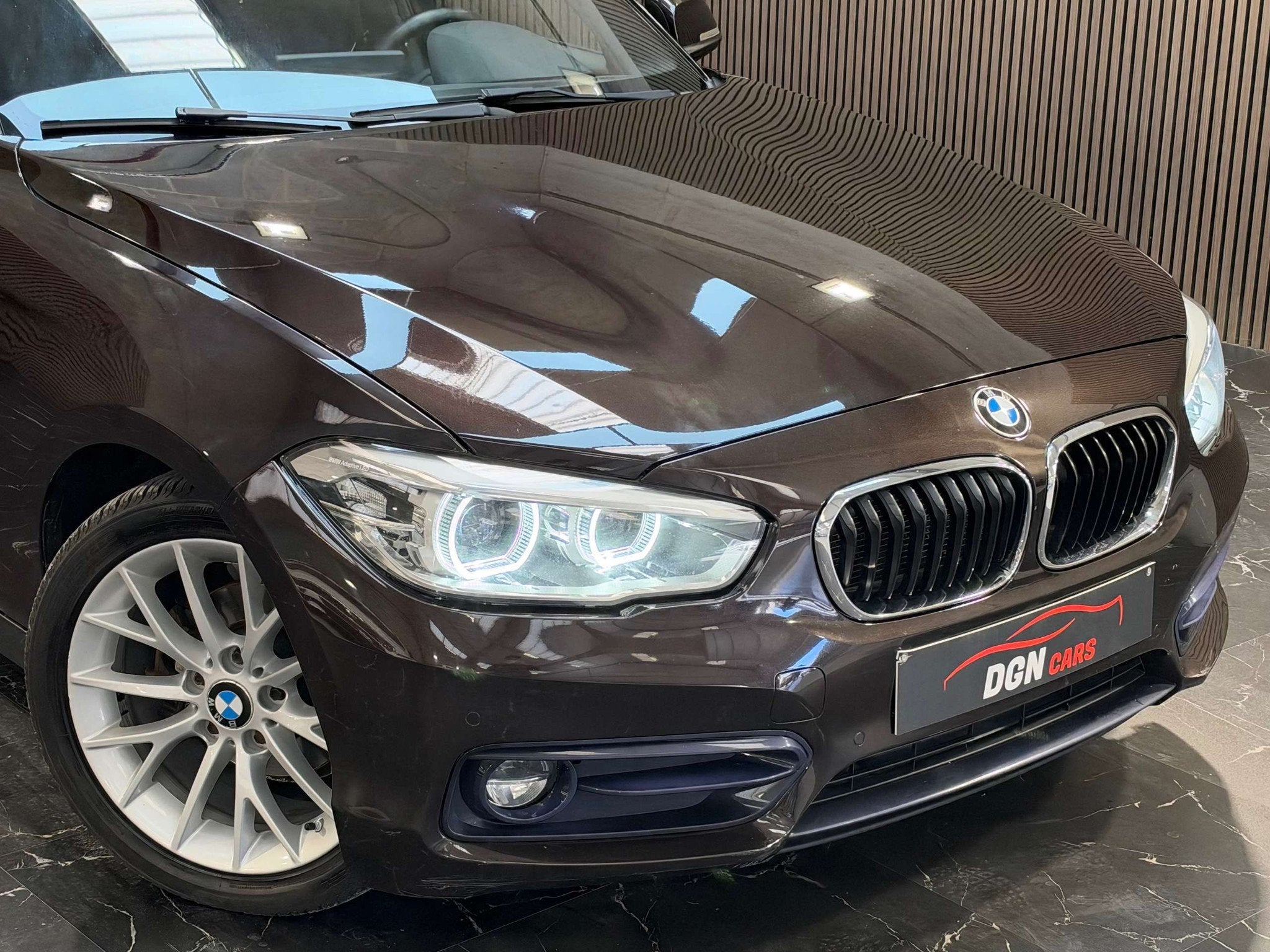 BMW 1 Serie 116 116 d Sport Line, Autos, Achat, Euro 6, Entreprise, Noir