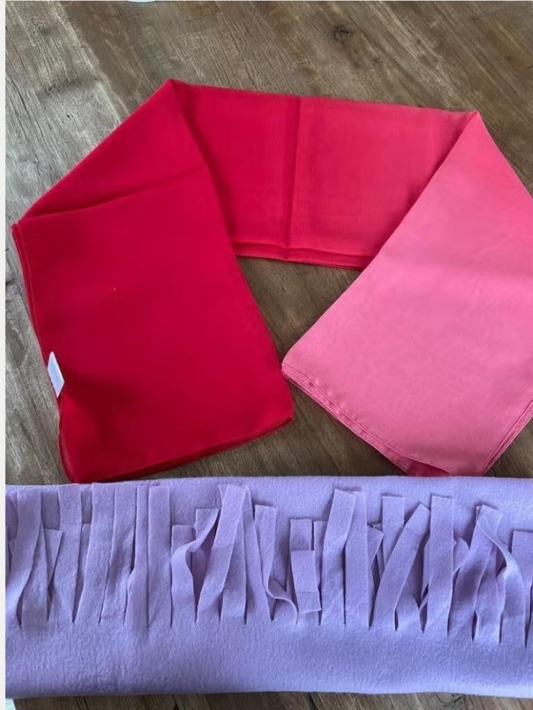 2 sjaals, Kleding | Dames, Mutsen, Sjaals en Handschoenen, Ophalen of Verzenden, Zo goed als nieuw, Sjaal