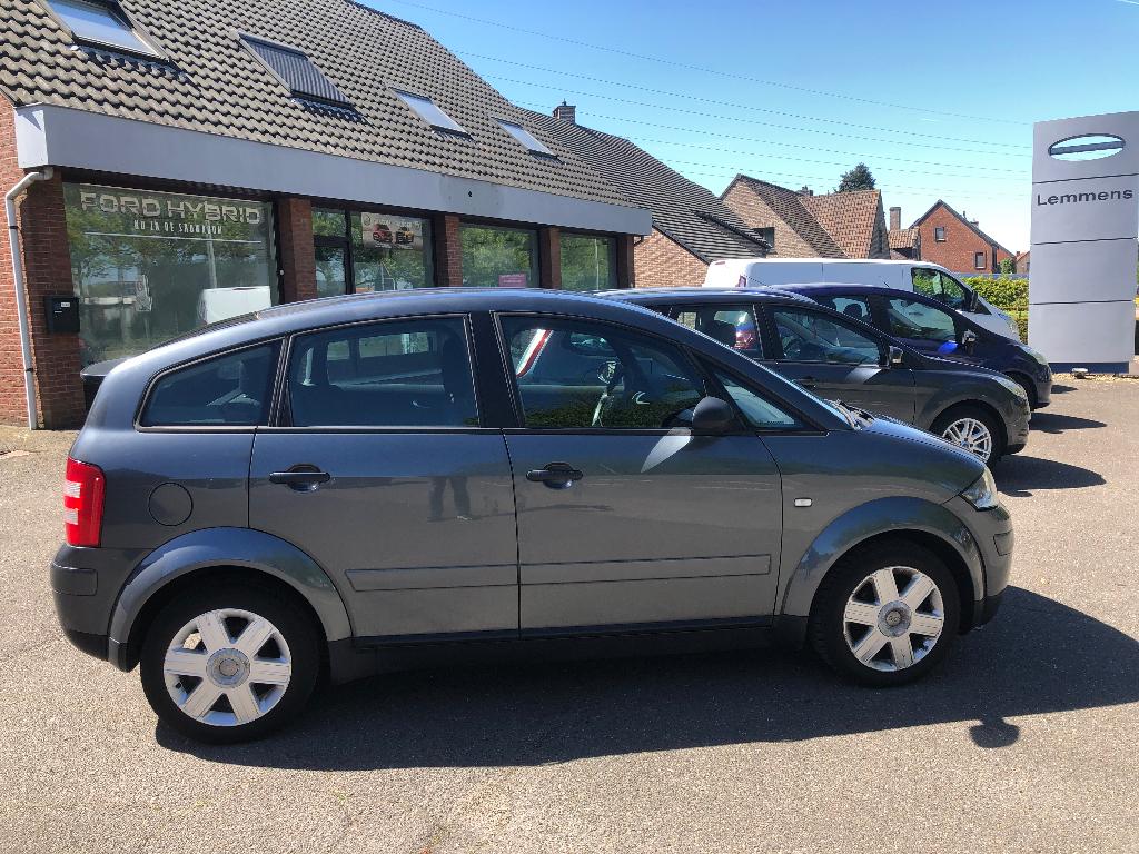 Audi A2 1.4I Benzine 5V 04/2004 121144 km, Auto's, Audi, Voorwielaandrijving, Stof, Zwart, 4 cilinders