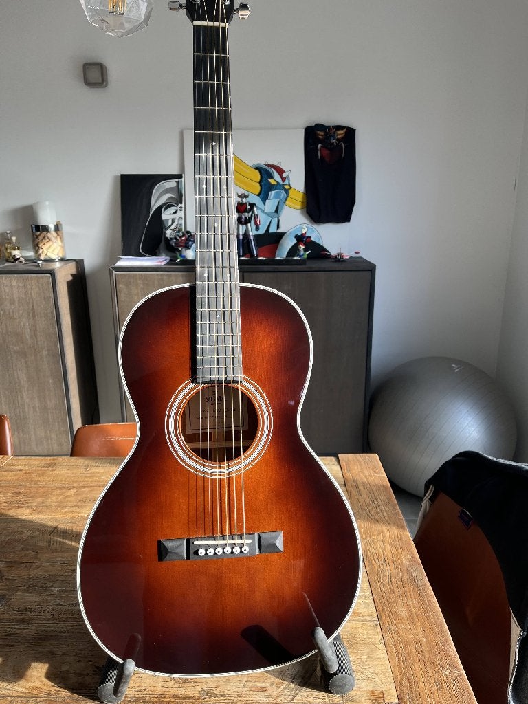 Guitare Sigma 00 M 1SL Gaucher, Enlèvement, Comme neuf, Guitare Western ou Guitare Folk, Avec valise