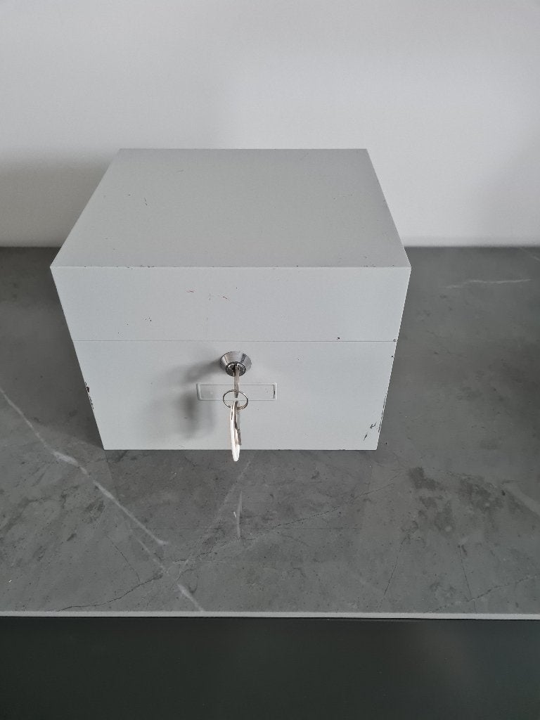 vintage metalen fichebak - steekkaartenbak met sleutel, Ophalen of Verzenden
