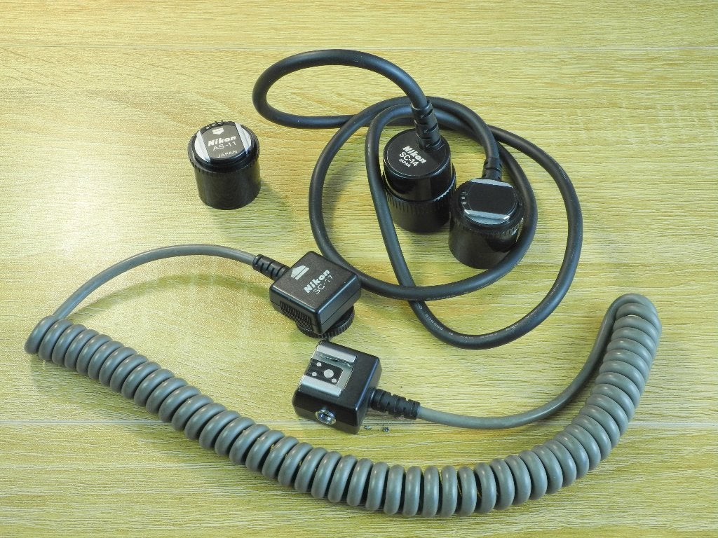 Nikon AS-11/SC14/SC17, TV, Hi-fi & Vidéo, Nikon, Enlèvement ou Envoi, Autres types, Comme neuf