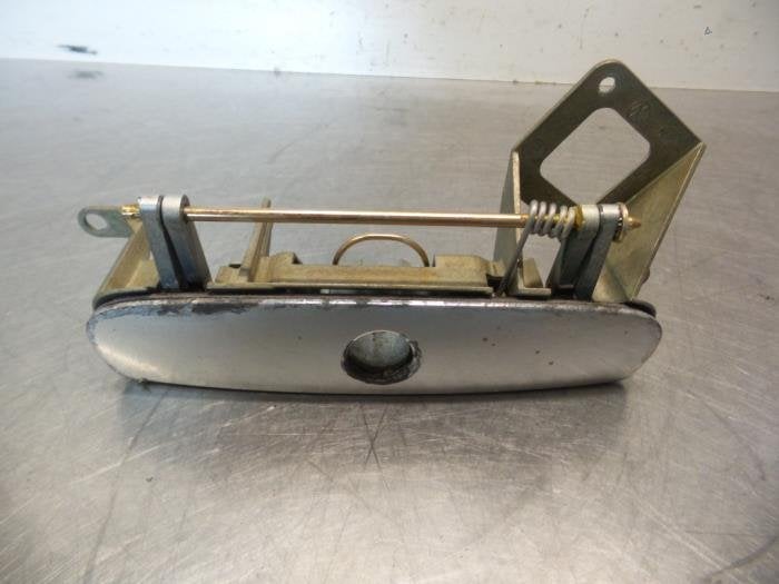 Handgreep Achterklep van een Volkswagen Polo (Polo 01-), Gebruikt, -, Volkswagen, -
