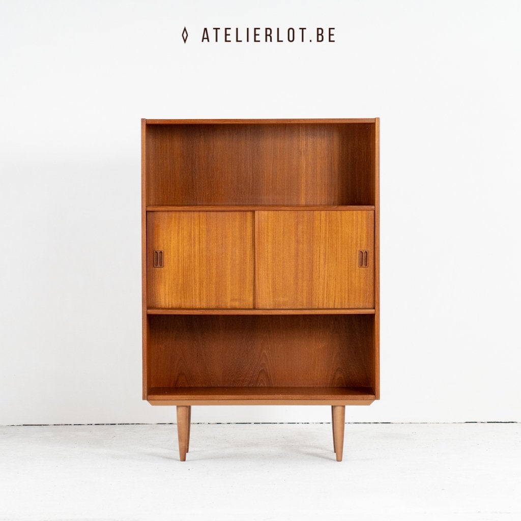 Deense boekenkast met schuifdeuren, Maison & Meubles, Armoires | Bibliothèques, 25 à 50 cm, Enlèvement, Utilisé, 50 à 100 cm