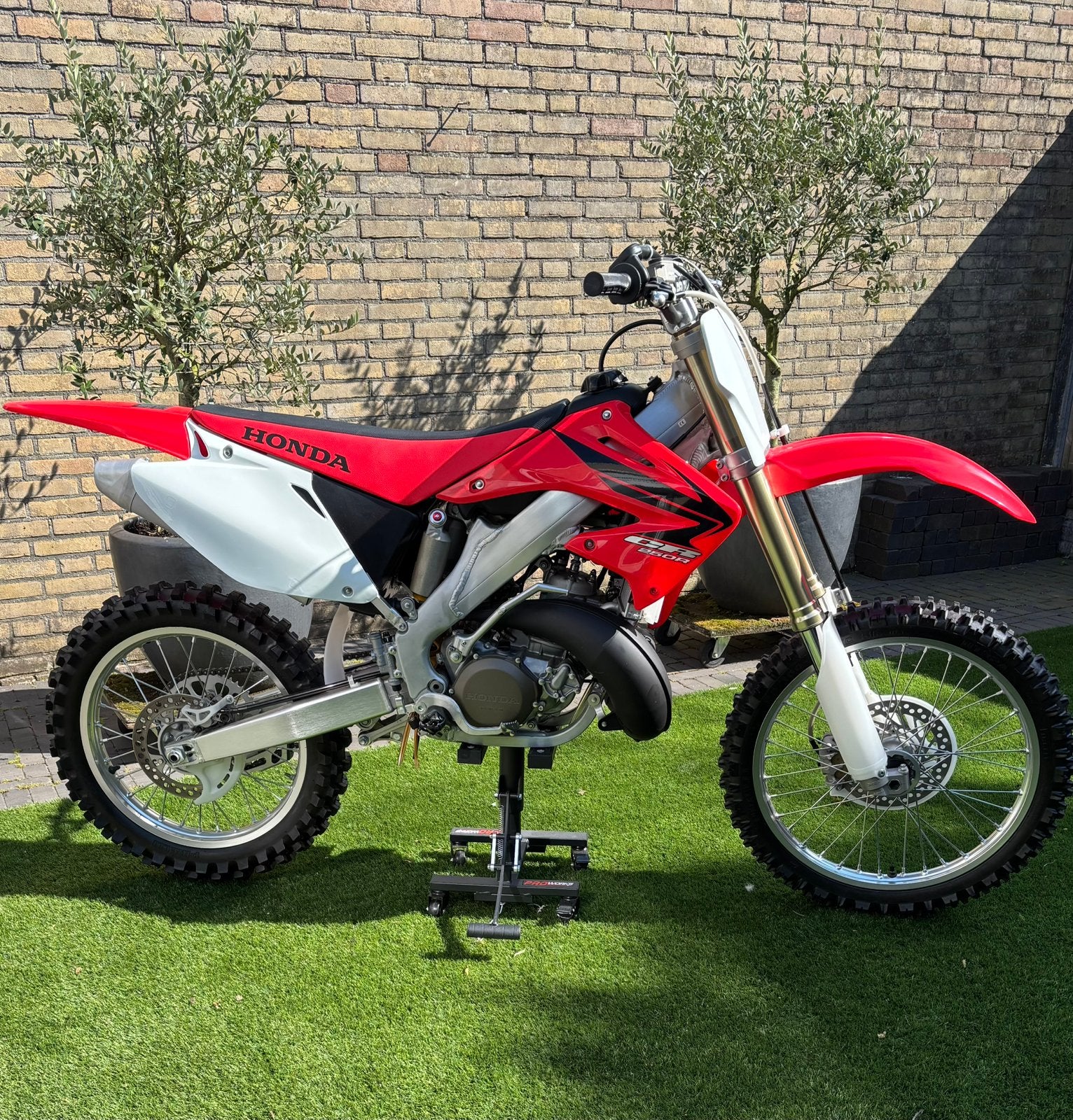 Nieuwe honda cr 250 bj 2007 nieuw niet gelopen, Motoren, Motoren | Honda, Particulier