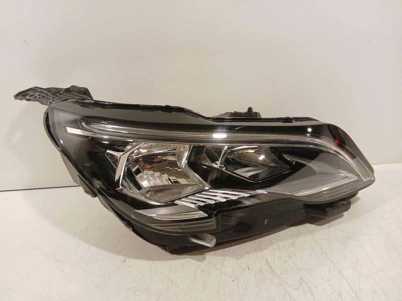Koplamp rechts Peugeot 3008, Autos : Pièces & Accessoires, Éclairage, Peugeot, Utilisé, Origine de la pièce connue, 12 mois de garantie