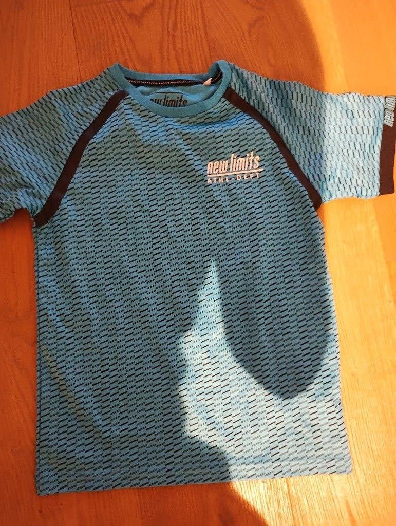 Sport T-shirts maat 140, Kinderen en Baby's, Kinderkleding | Maat 140, Ophalen, Gebruikt, Jongen of Meisje, Shirt of Longsleeve