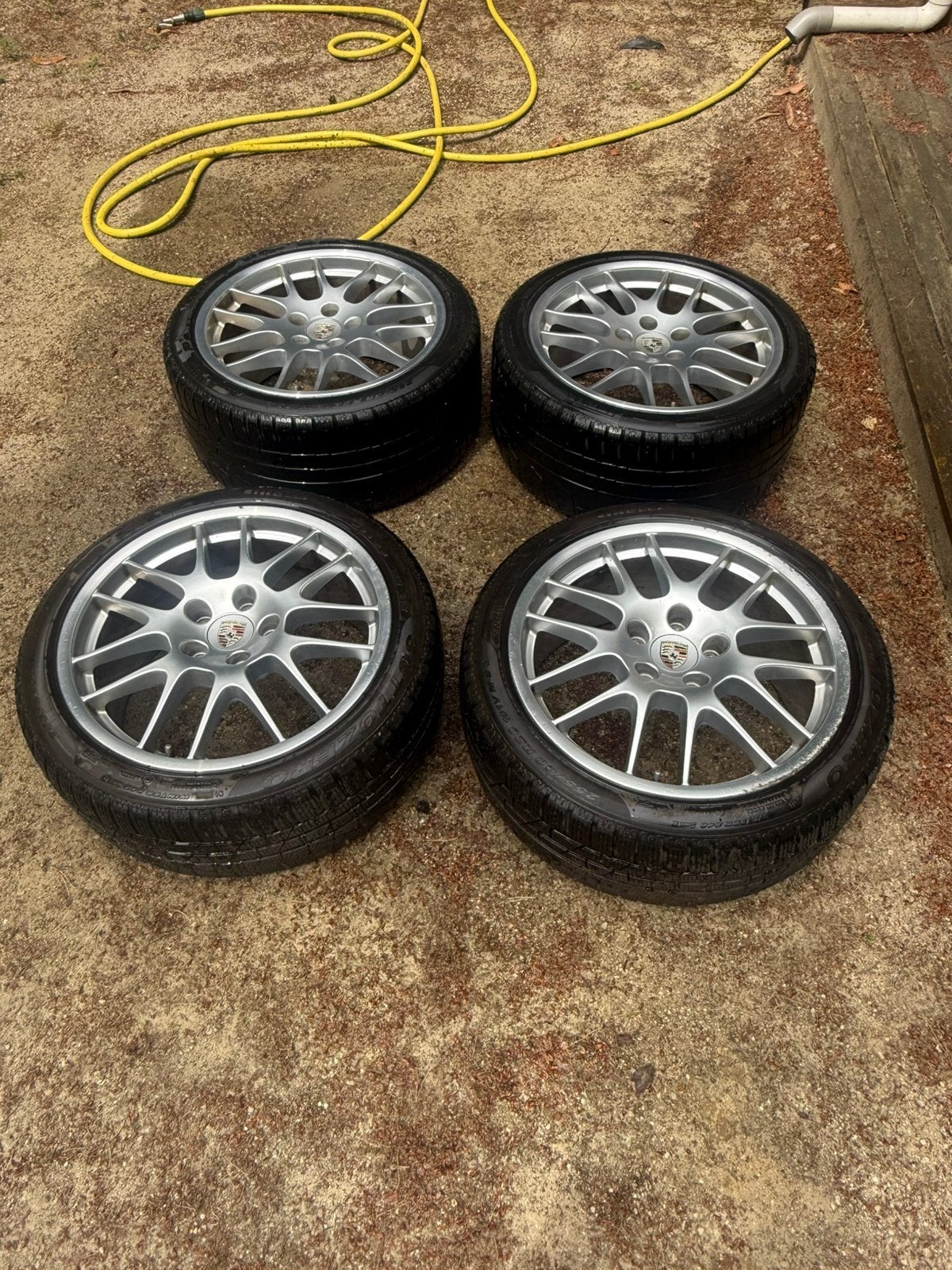 20” porche velgen met pireli banden, Ophalen, Zo goed als nieuw