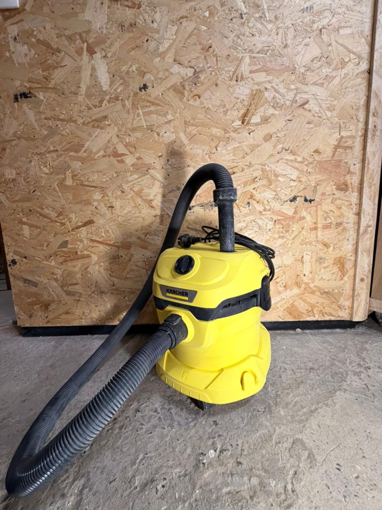 Karcher WD2, Doe-het-zelf en Bouw, Reinigingsmachines, Ophalen, Gebruikt, Overige typen