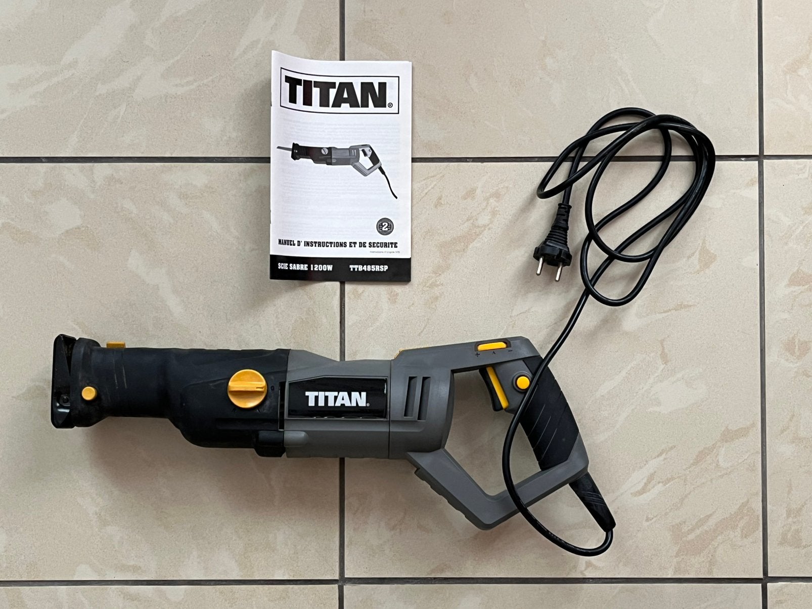 Scie sabre TITAN TTB485RSP – 1200 W avec Systainer, Bricolage & Construction, Outillage | Scies mécaniques, Enlèvement ou Envoi