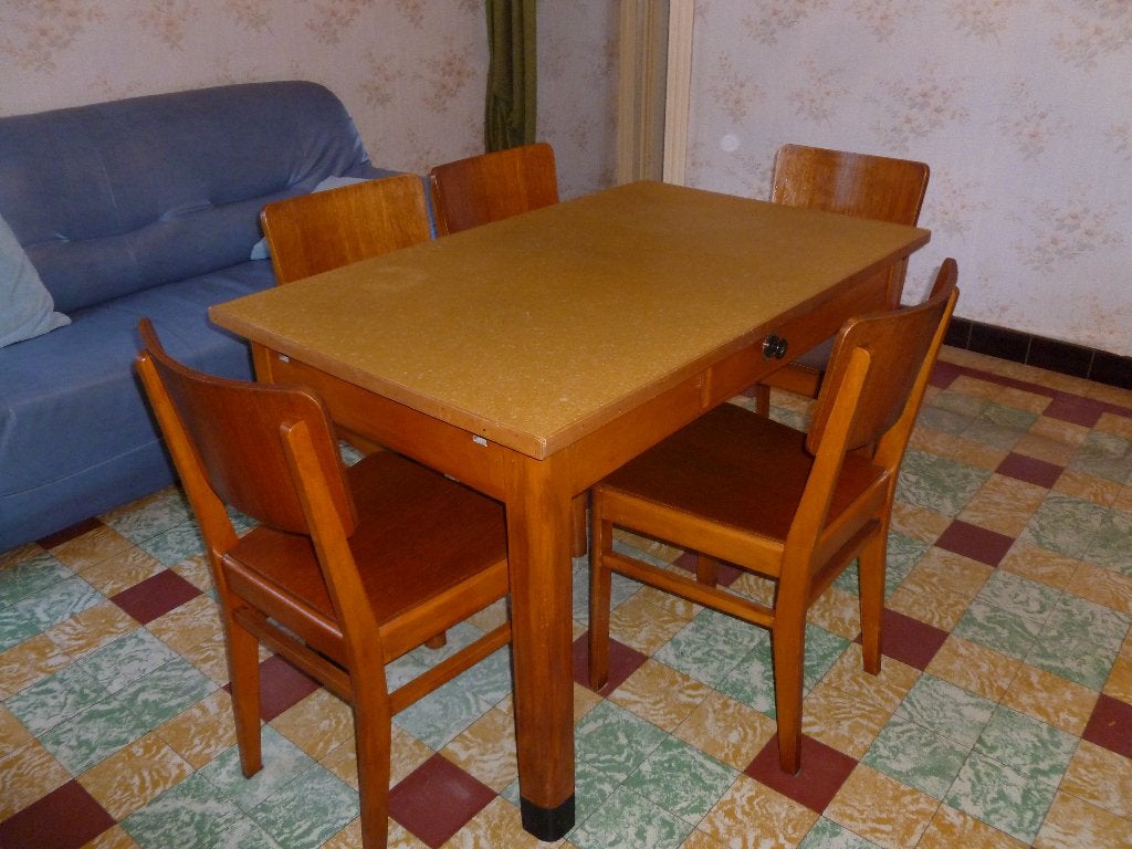 Ensemble Table  VINTAGE et 5 chaises assorties année 50/60, 100 à 150 cm, Cinq personnes ou plus, Vintage, Enlèvement