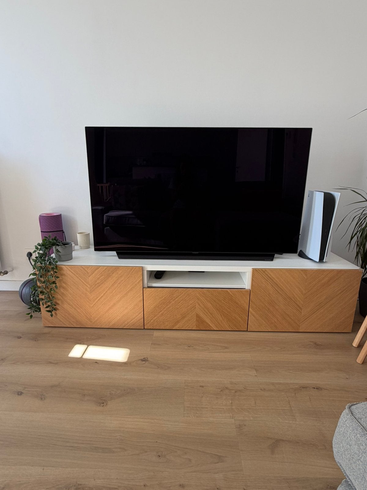 IKEA houten tv-meubel - uitstekende staat, Ophalen, Zo goed als nieuw