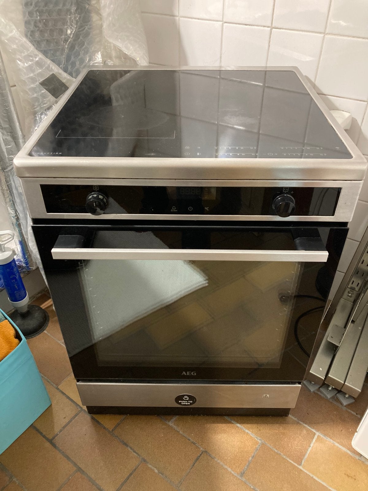 Vrijstaand Inductie Fornuis en Elektrisch Oven van AEG, Elektronische apparatuur, Ophalen, Gebruikt, Heteluchtoven, 55 tot 60 cm