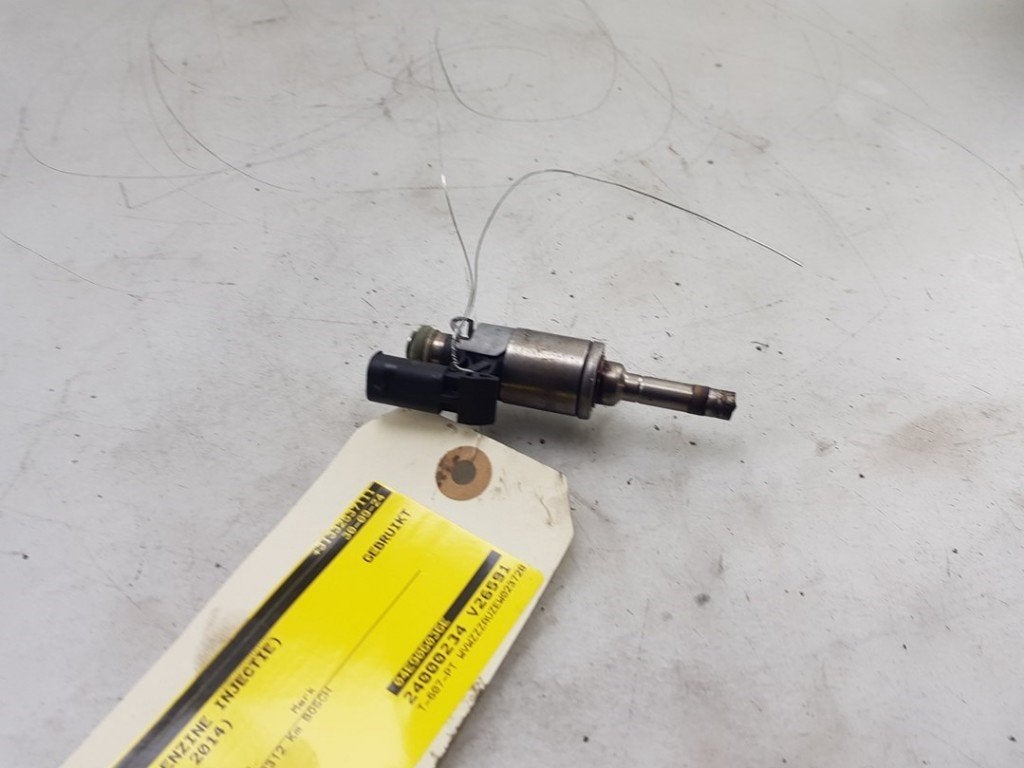 INJECTOR BRANDSTOF Volkswagen Golf VII (AUA), Robert Bosch AG, Gebruikt, Volkswagen, Robert-Bosch-Allee 1
74232  Abstatt, DE