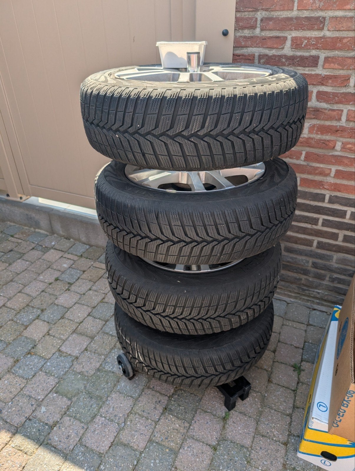 4 winterbanden velgen, Ophalen, Zo goed als nieuw