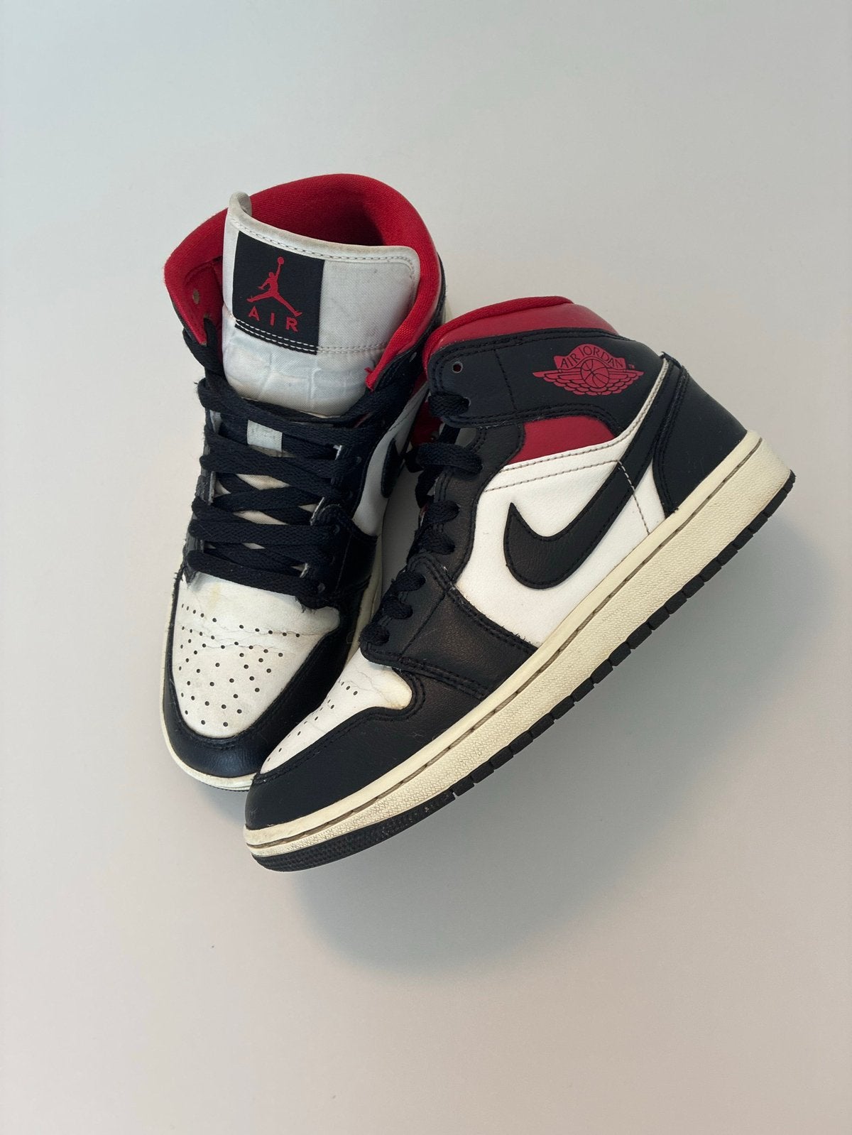 Nike Air Jordan 1 Mid Noir/Blanc/Rouge 39, Enlèvement ou Envoi, Comme neuf, Blanc, Baskets