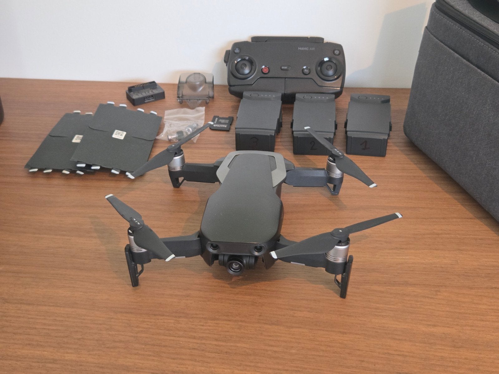 DJI Mavic Air Fly more combo, TV, Hi-fi & Vidéo, Drones, Drone avec caméra, 250 à 900 g, Enlèvement ou Envoi, DJI