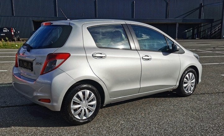 Toyota Yaris 1.3, Auto's, https://public.car-pass.be/verify/2533-9628-2291, Sound system, 1329 cc, Bedrijf