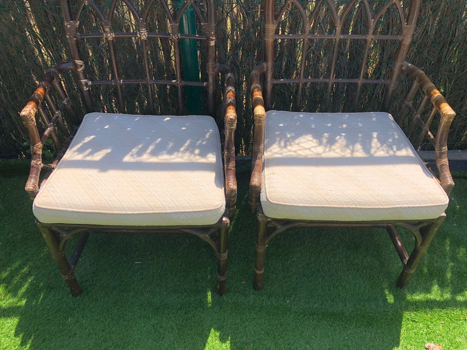 Exclusief Paar Vintage McGuire Cathedral Rotan Armstoelen, Ophalen, Zo goed als nieuw