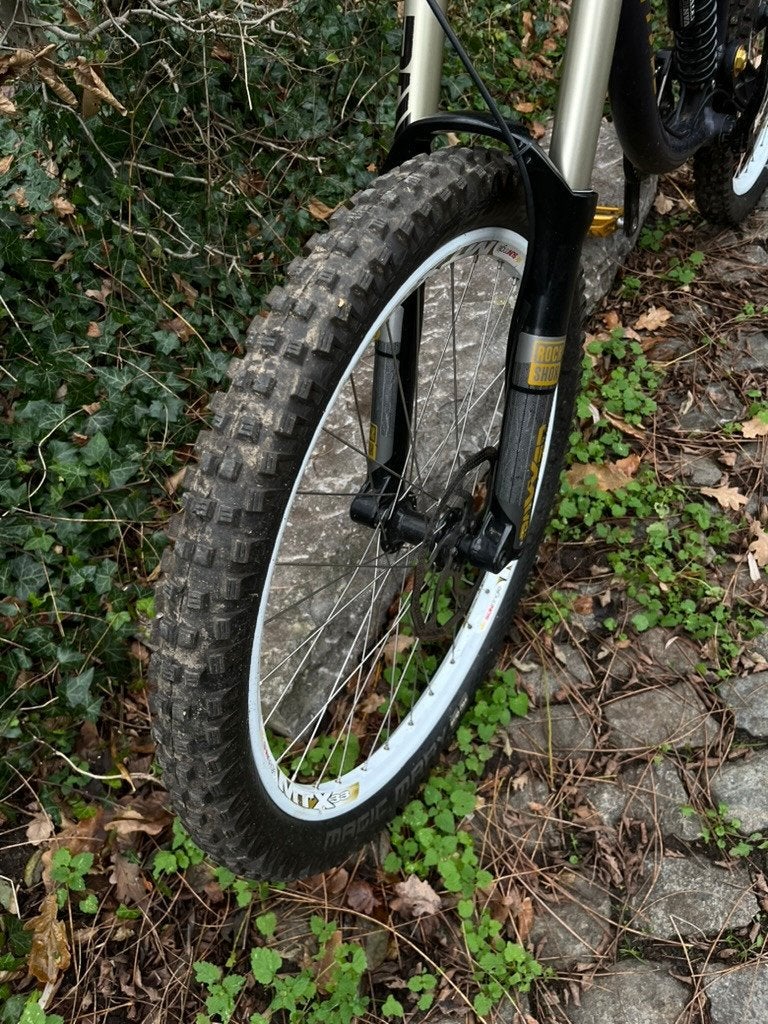 Vélo de montagne Kona Operator Vélo de descente, Vélos & Vélomoteurs, Autres marques, Enlèvement, Frein à disque, Utilisé